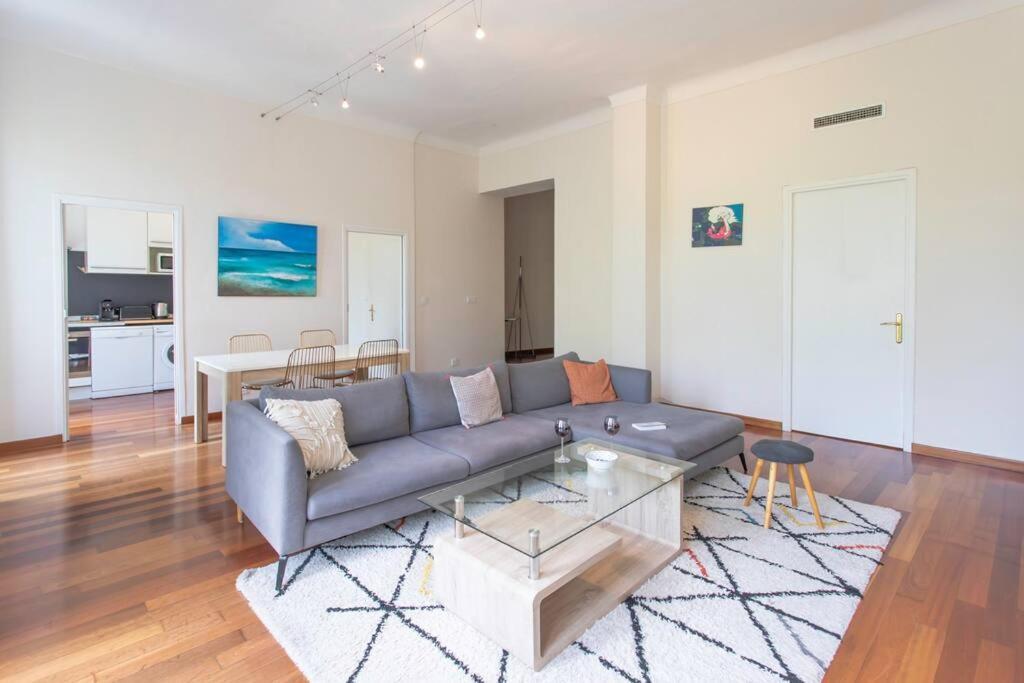 #27 Urban Ac 2 Bedrooms 10mins Walk Sea&old Town